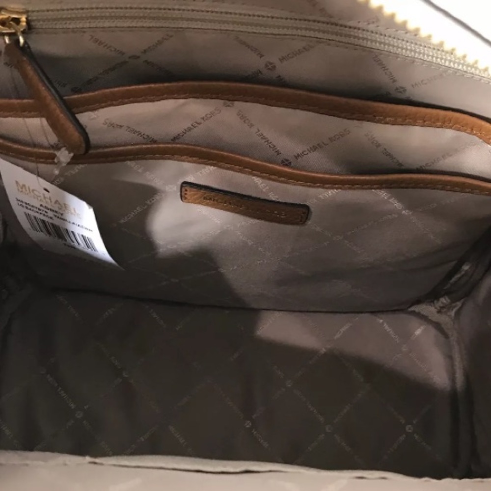 Michael Kors Large Abbey Backpack Vanilla Acorn - Picture 7 of 8